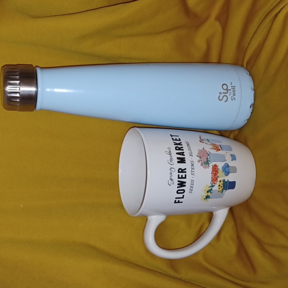 2pc light blue spring gardens: mug & water bottle (111223A).